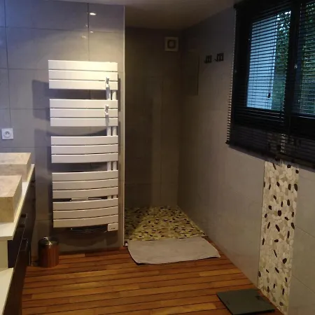 House With Heated Pool And Jacuzzi