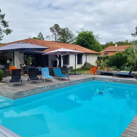 House With Heated Pool And Jacuzzi