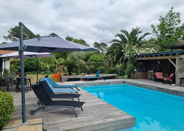 House With Heated Pool And Jacuzzi