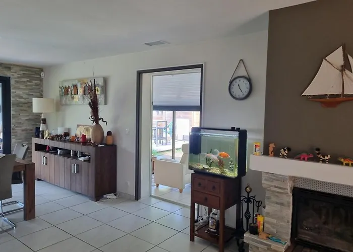 House With Heated Pool And Jacuzzi Villa *