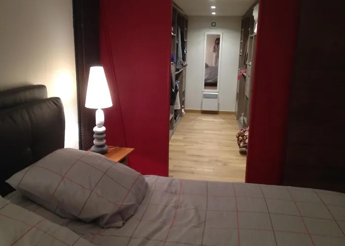 House With Heated Pool And Jacuzzi Villa *