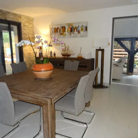 Villa House With Heated Pool And Jacuzzi *