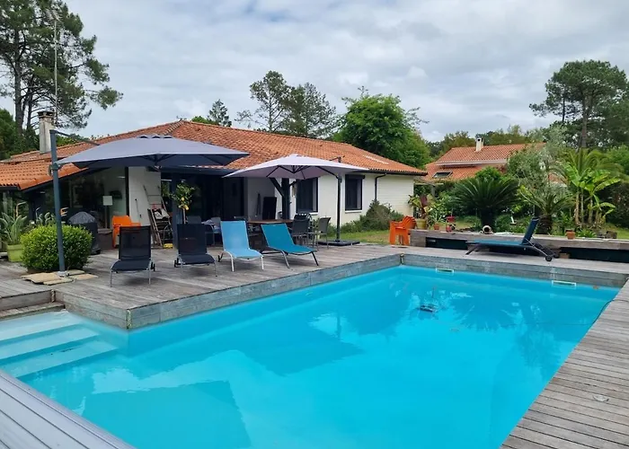 House With Heated Pool And Jacuzzi