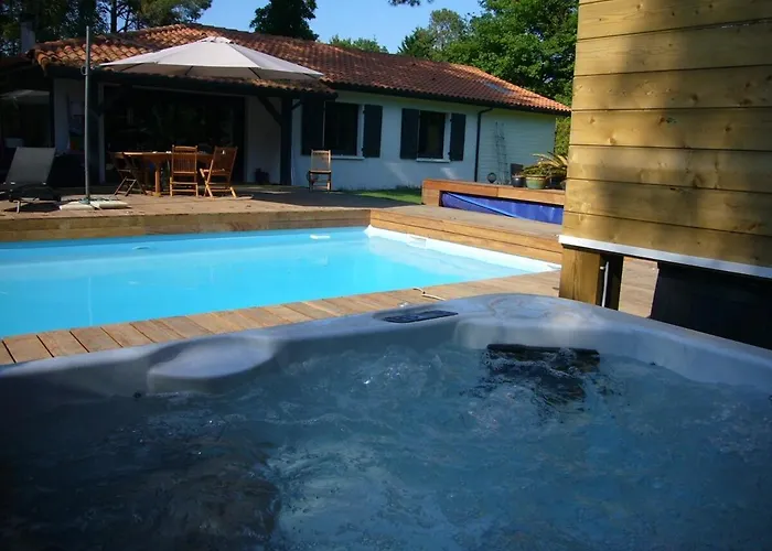 House With Heated Pool And Jacuzzi